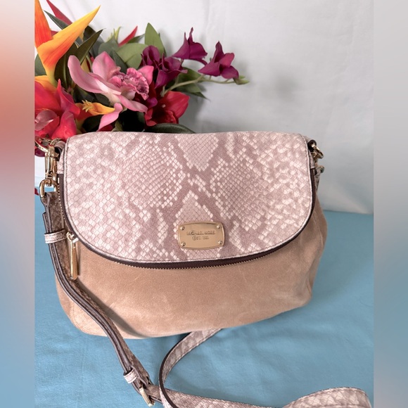 Michael Kors Handbags - Michael Kors Bedford python embossed leather & suede crossbody conversion